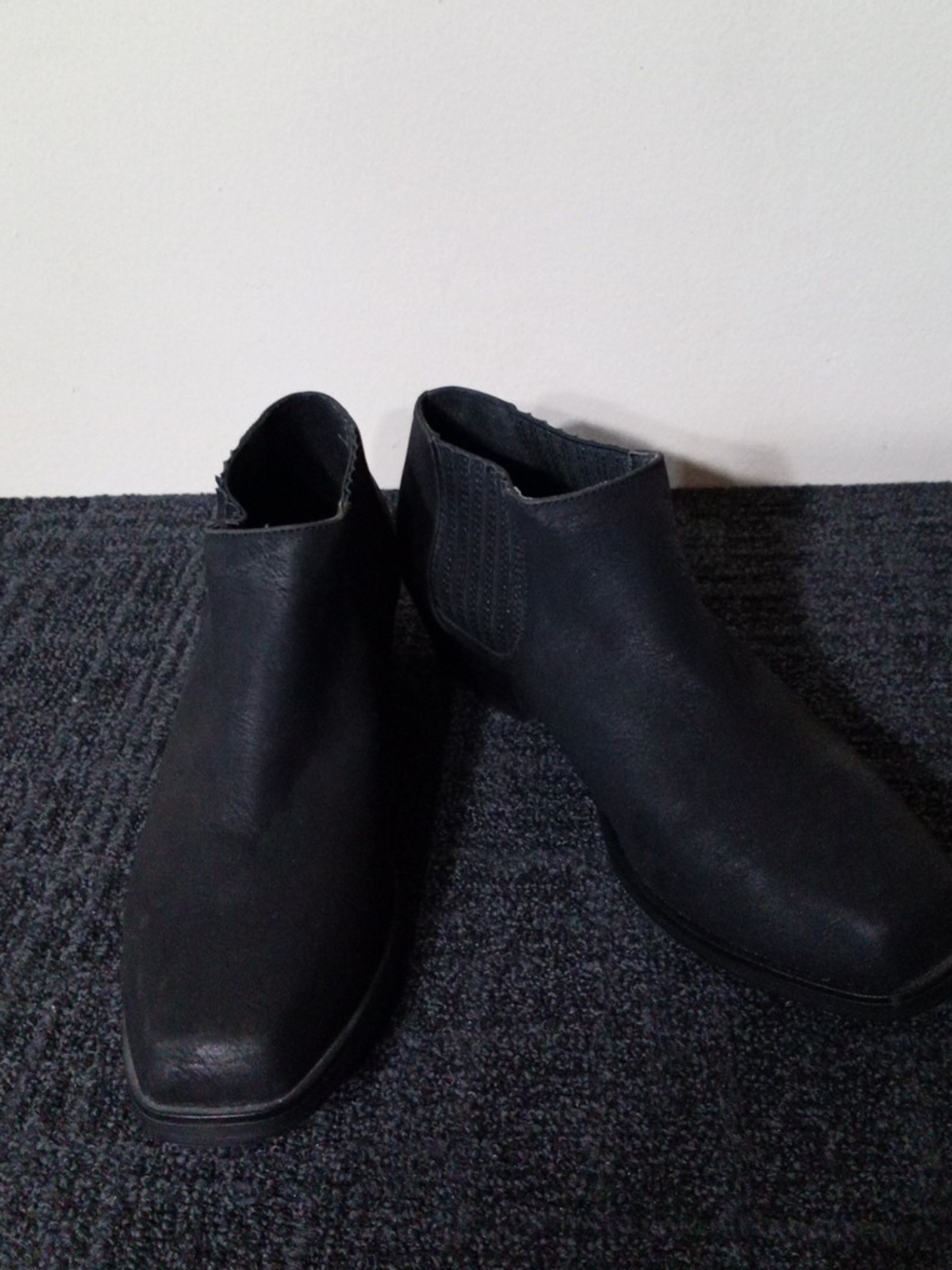 Esprit Women's Black Ankle Chelsea Booties